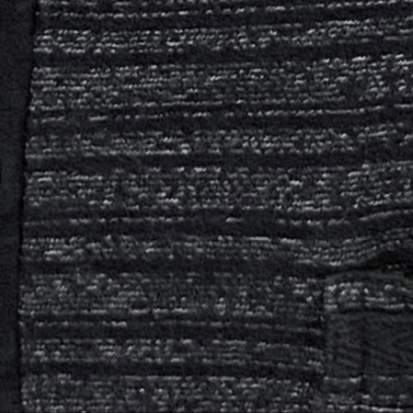 🌻3/$18 or 5/$25🌻Distortion Long Sleeve Tee - Picture 4 of 8